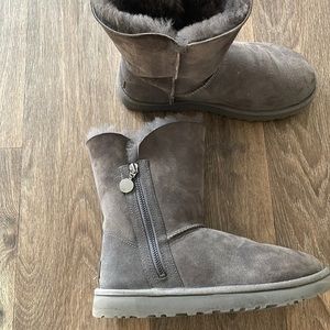 Grey Uggs women